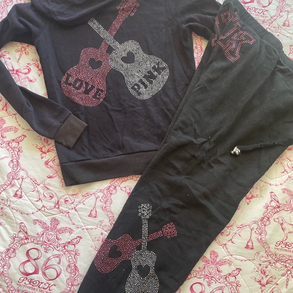PINK VICTORIAS SECRET BLING GUITAR SET VINTAGE RARE 🩷🎸🖤 - Picture 2 of 15